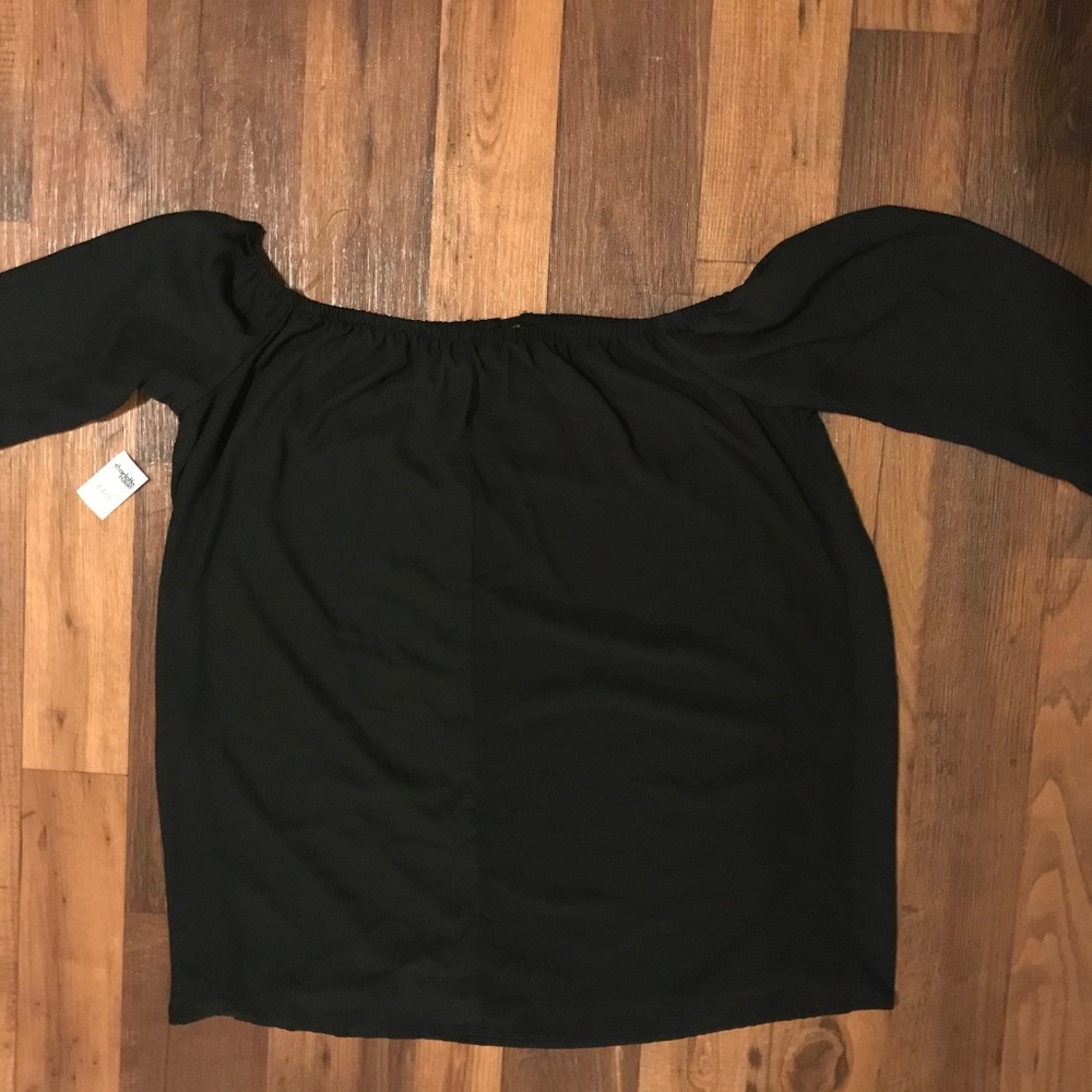 Black Off-the-Shoulder Mesh Overlay Dress - Picture 3 of 5